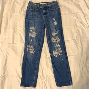 Buckle high rise mom Jean